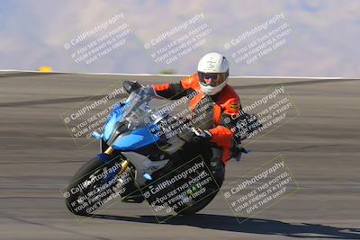 media/Nov-06-2023-Moto Forza (Mon) [[ce023d0744]]/4-Beginner Group/Session 2 (Bowl Tight Speed)/